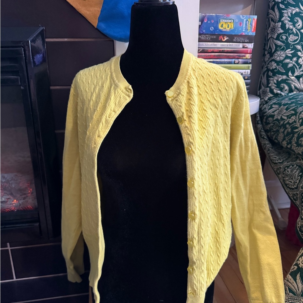 Chic Yellow Women's Cardigan